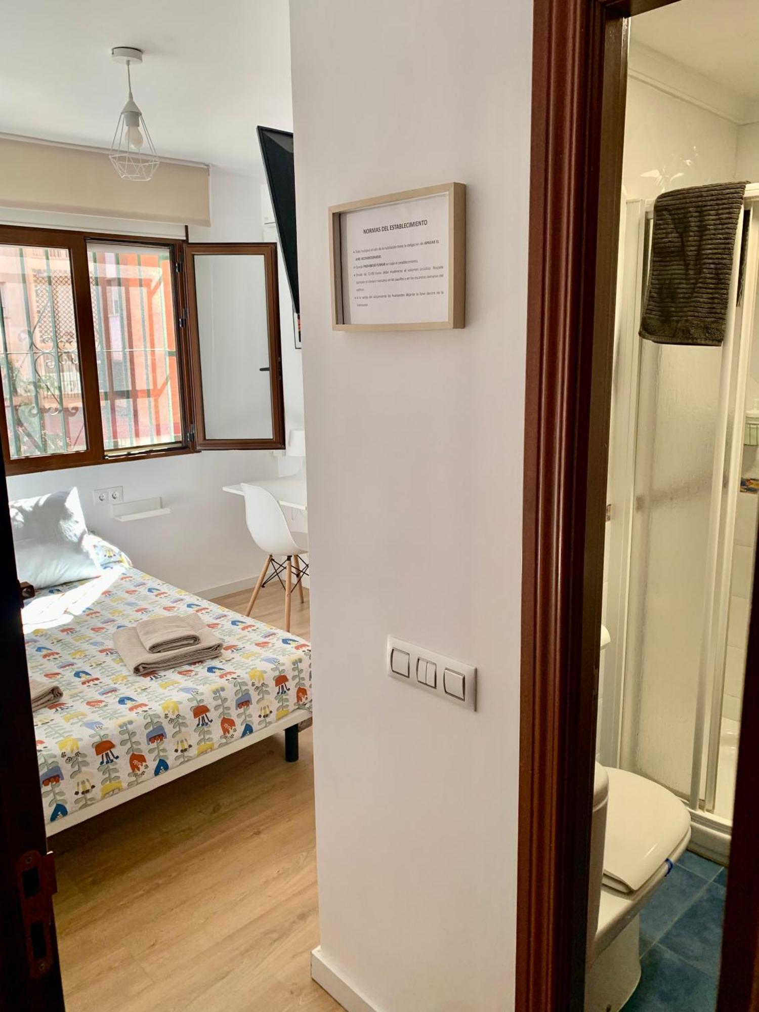Habitacion Gonzalez Málaga Exteriör bild
